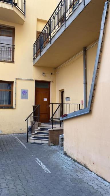 Spacious Apartment 6Min From The Dancing House Praga Esterno foto