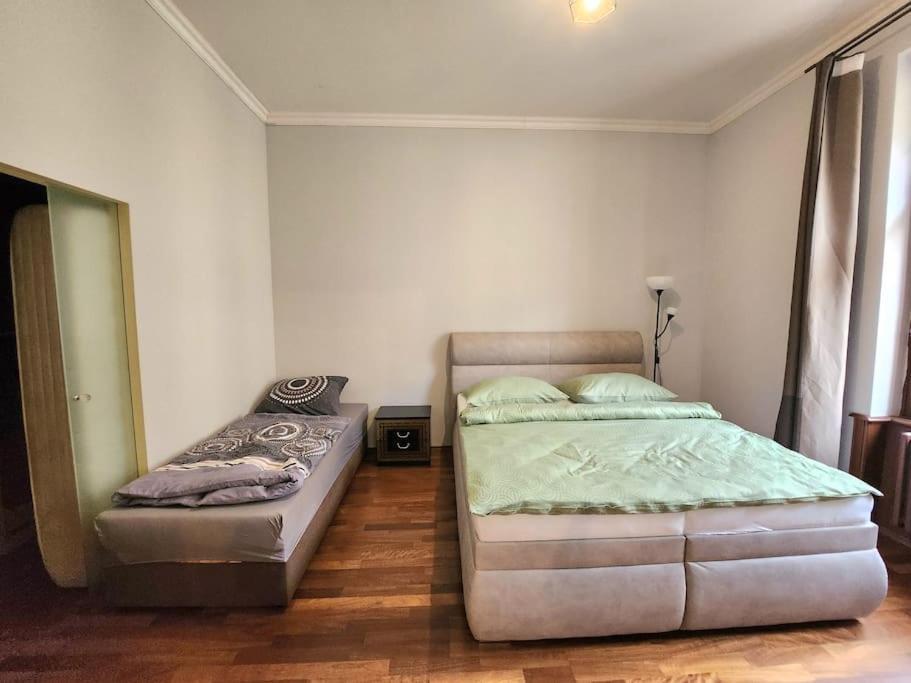 Spacious Apartment 6Min From The Dancing House Praga Esterno foto