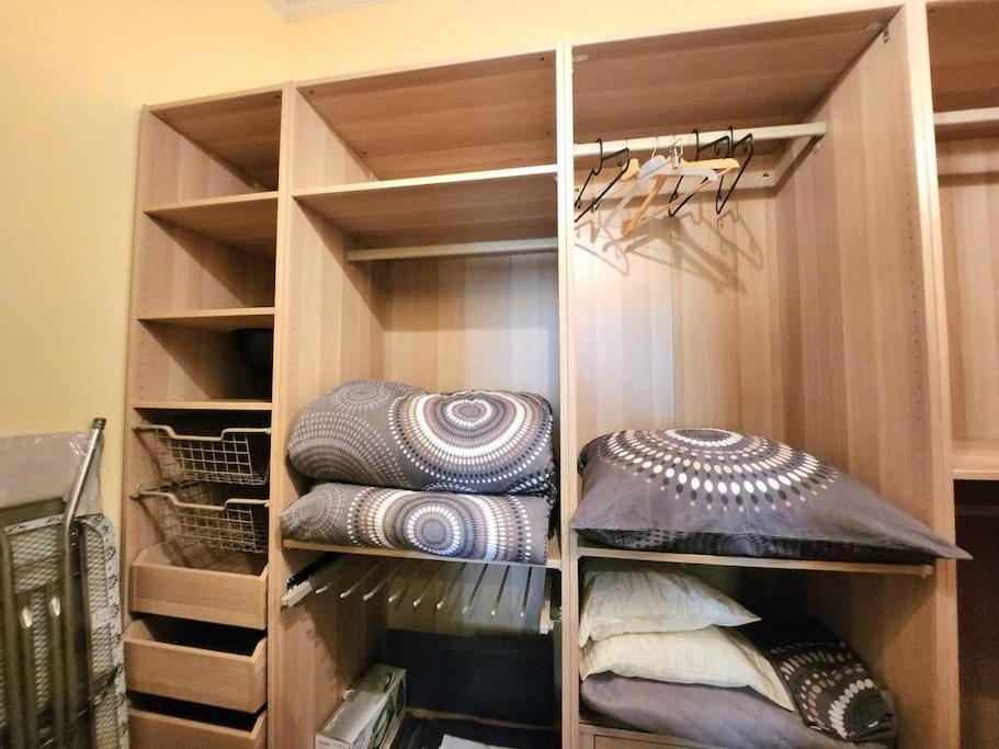 Spacious Apartment 6Min From The Dancing House Praga Esterno foto
